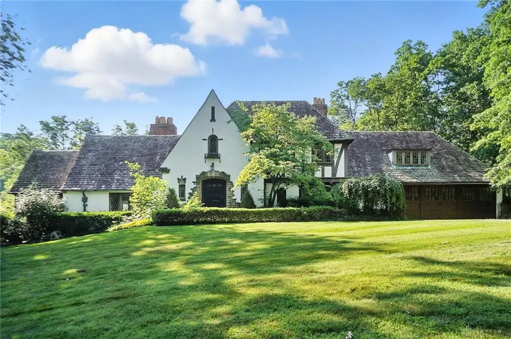 Beautiful home with slate roof on Schantz in Oakwood Ohio