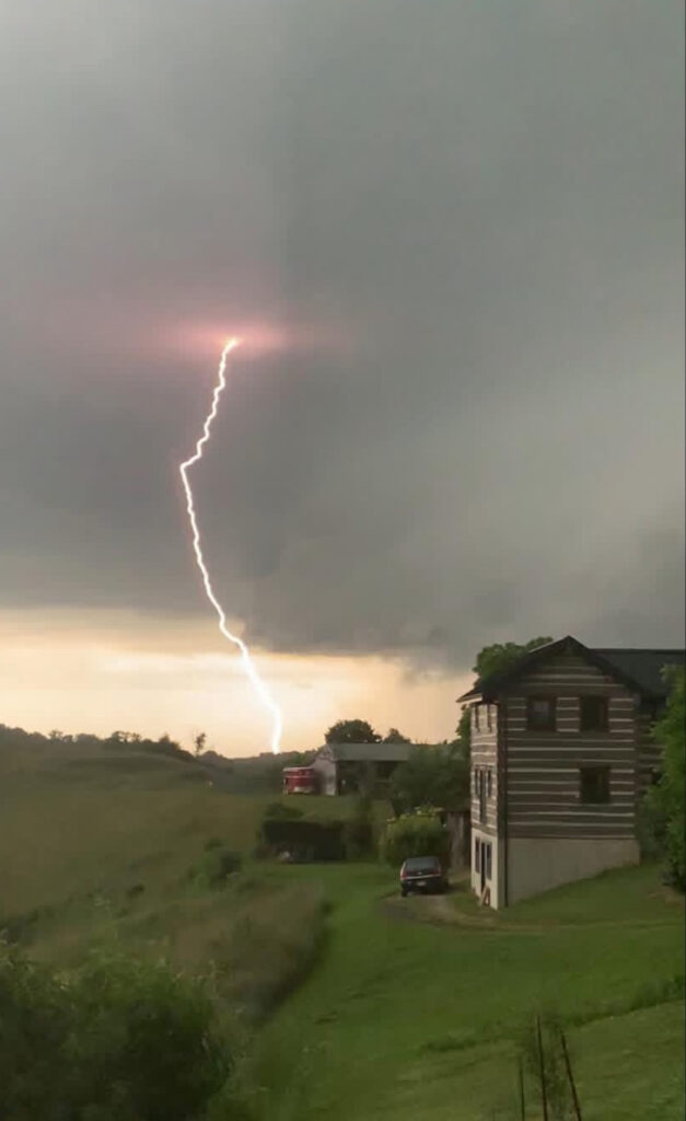 The Complexities of Insuring Homes on Large Plots of Land